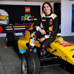 DB真人-当四成F1观众已是女性，女车手们正加速驶入F1赛场|赛车运动|赛车手|赛车|学院|比赛_新浪体育_新浪新闻